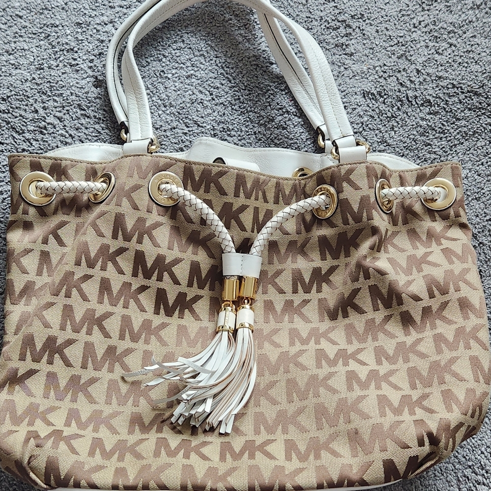 Michael kors women bag
